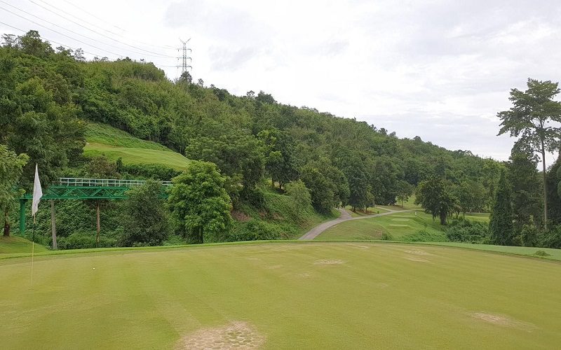 Sri Nakarin Dam Golf Course