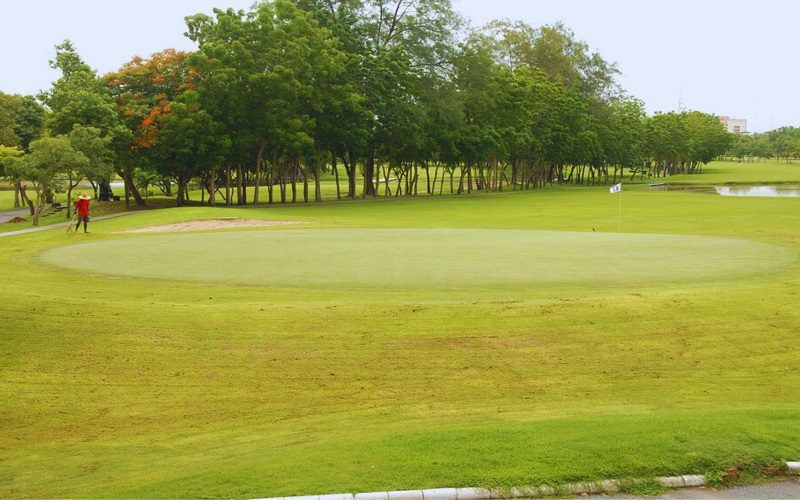 Jompol Por Golf Course