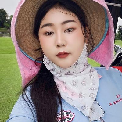 พลอย (พลอย)