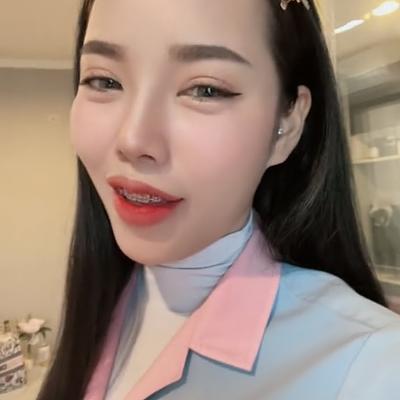 อ๋อมแอ๋ม (อ๋อมแอ๋ม)