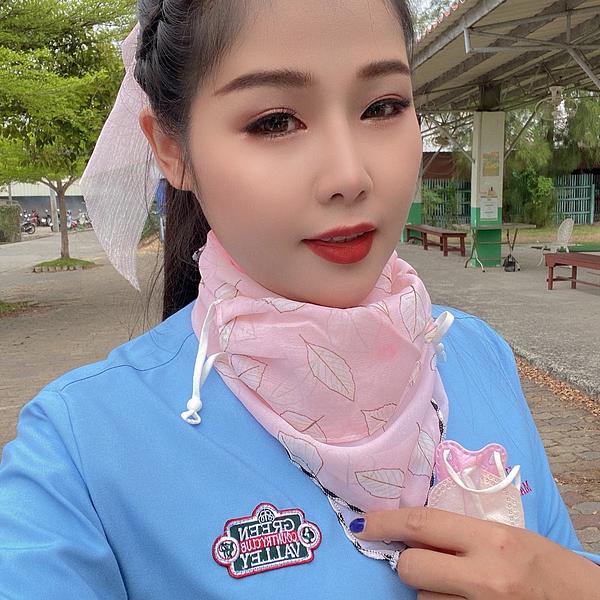 พลอย (พลอย)