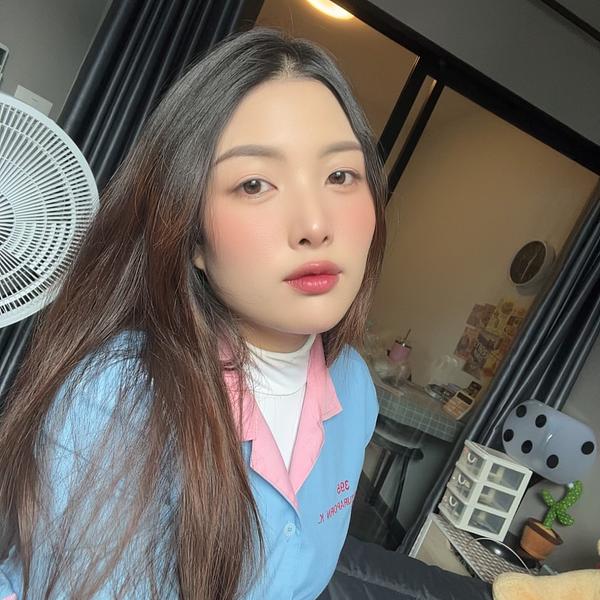 เฟิร์ส (เฟิร์ส)